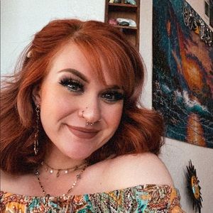 Meet your Posher, Jade